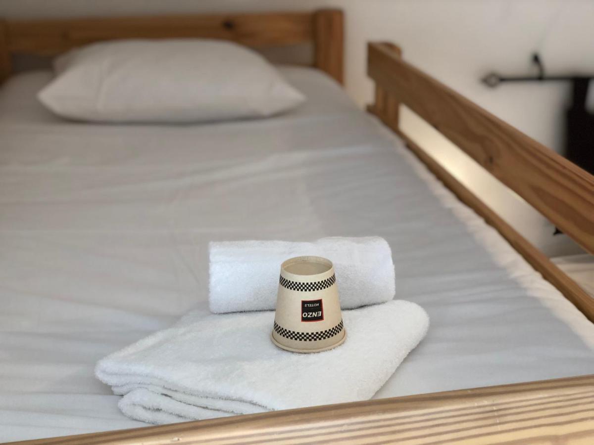 Enzo Hotels Neufchateau By Kyriad Direct Екстериор снимка
