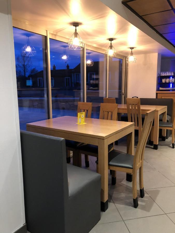Enzo Hotels Neufchateau By Kyriad Direct Екстериор снимка